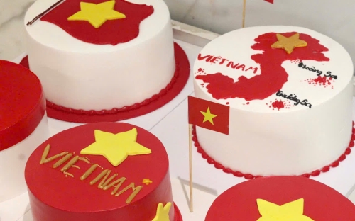 Hòa Vào Không Khí Lễ 30/4 – 1/5 Cùng Những Mẫu Bánh Kem Ngọt Ngào Từ Bánh Kem Kim Yến Hòa Vào Không Khí Lễ 30/4 – 1/5 Cùng Những Mẫu Bánh Kem Ngọt Ngào Từ Bánh Kem Kim Yến