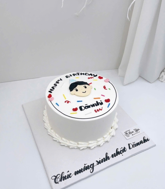 Bánh kem hàn quốc vẻ hình chibi đơn giản 