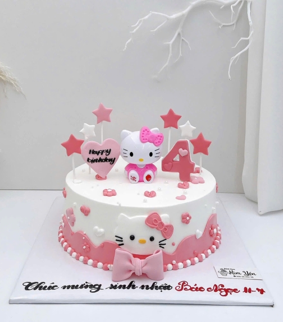 Bánh kem dành cho bé gái thích helokitty