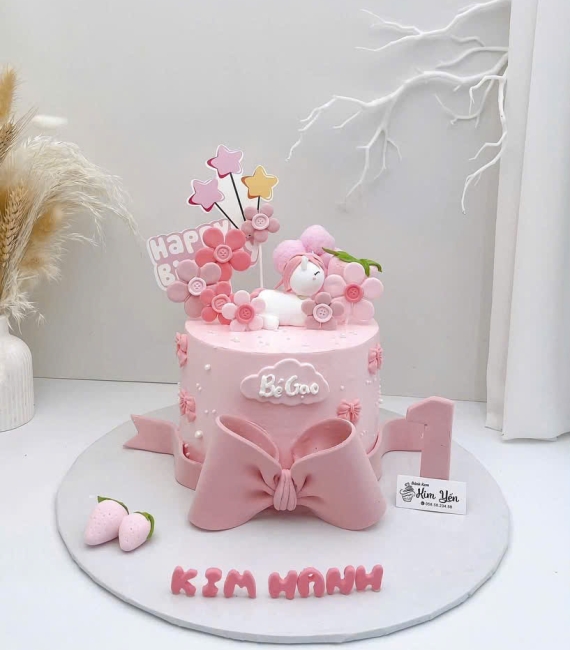 Bánh Kem thôi nôi tone hồng dành cho bé gái hot năm nay 
