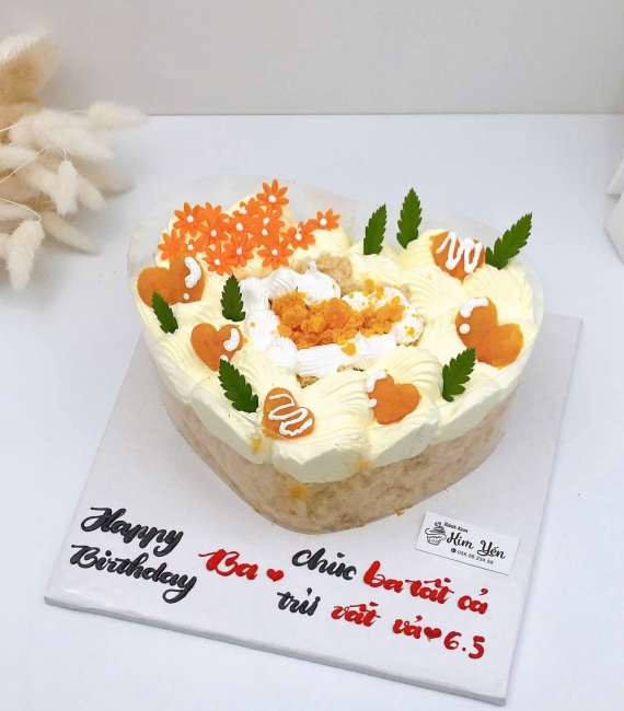 Mẫu bánh bông lan trứng muối dành tặng ba hot 