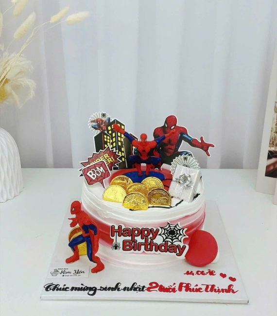 Bánh kem dành cho bé trai yêu thích người nhện hot hiện nay 