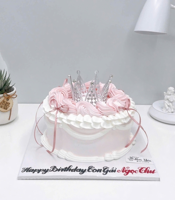 Bánh kem tặng dành cho nữ lên 19 tuổi 
