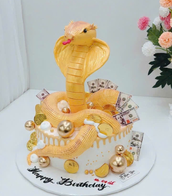 Bánh kem tặng nam mẫu bánh tuổi tỵ cao cấp 