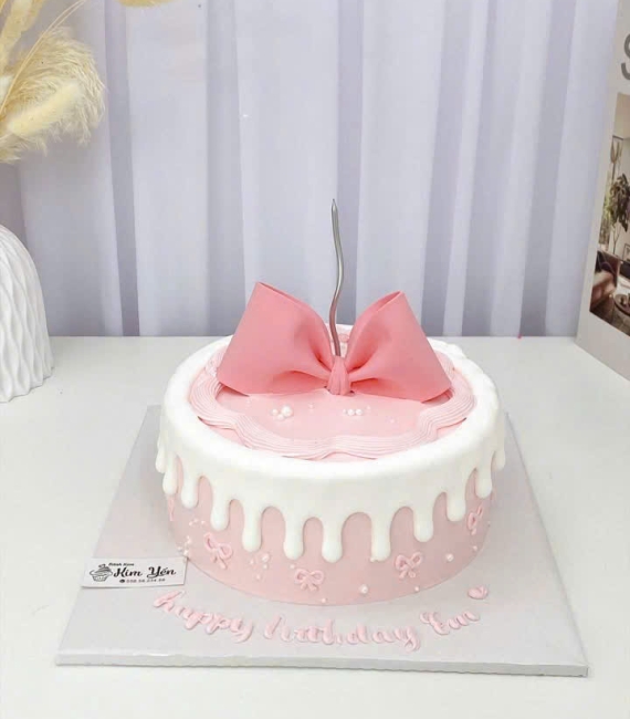 Bánh kem đẹp cho nữ 21 tuổi hot yêu thích nơ hồng 