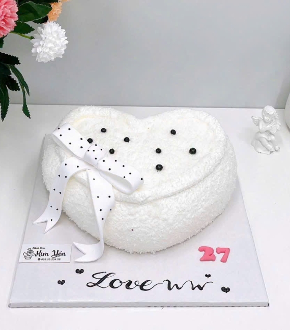 Bánh kem đẹp cho nữ mừng 27 tuổi sinh nhật 