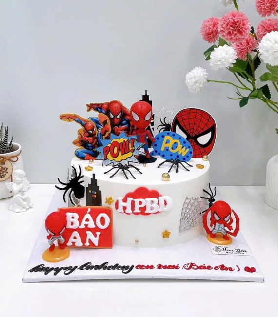 Bánh kem dành cho bé trai người nhện hot hiện nay