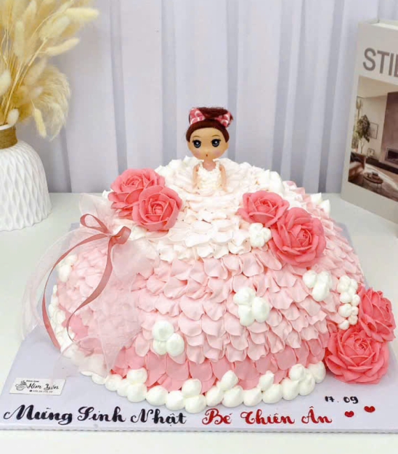 Bánh sinh nhật bé gái mẫu bánh cao cấp lên 6 tuổi 