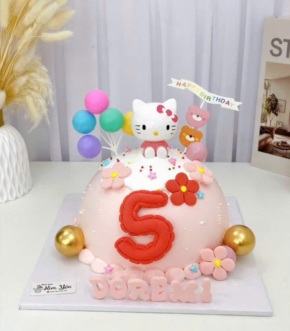 Bánh sinh nhật tạo hình tròn dễ thương cho bé gái lên 5 tuổi 