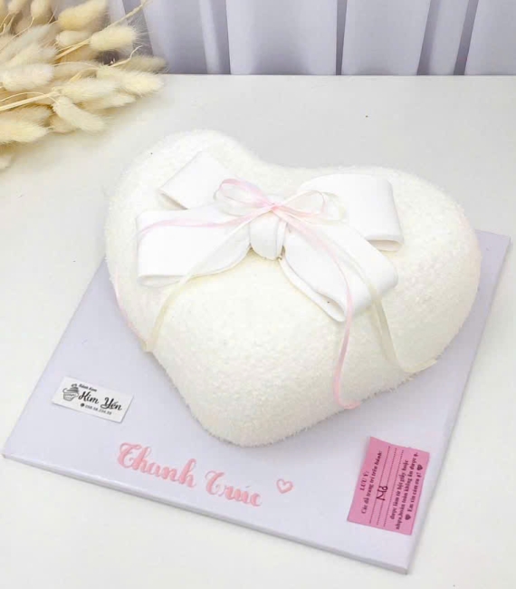 Bánh kem tặng nữ trái tim mẫu basic