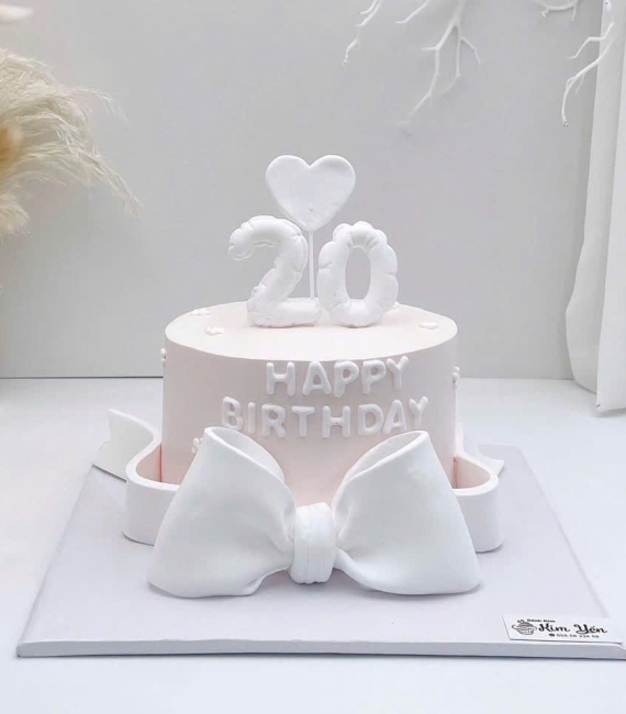 Bánh kem dành cho nữ lên 20 tuổi 