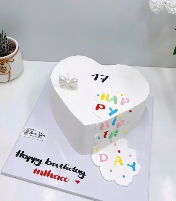Bánh kem hàn quốc tạo hình trái tim 17 tuổi hot 
