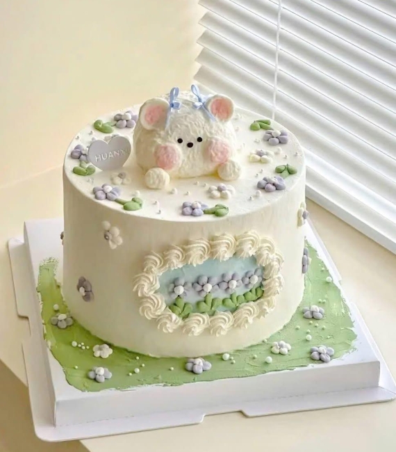  Bánh kem vườn hoa và chú gấu 