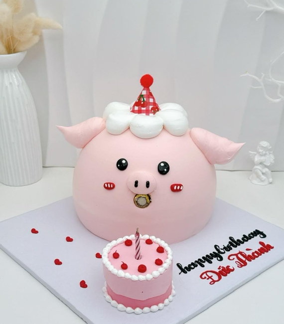 Bánh sinh nhật heo hồng đáng yêu