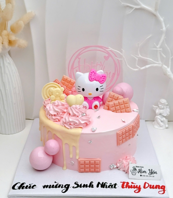  Bánh kem hello kitty