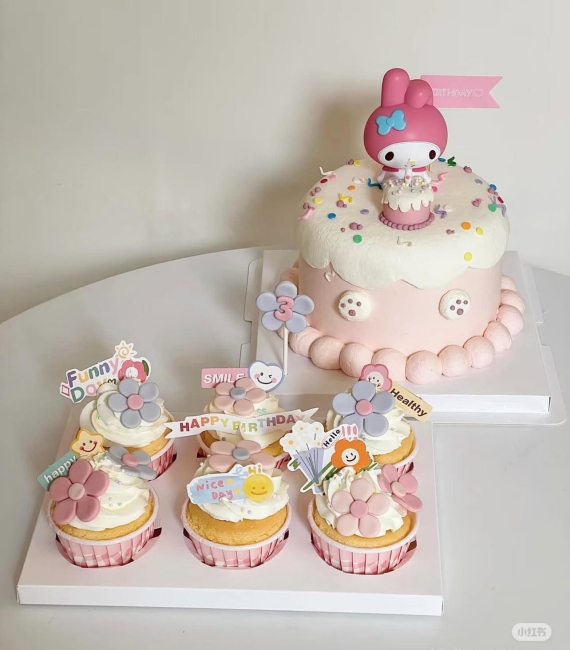  Bánh kem tone hồng hàn quốc