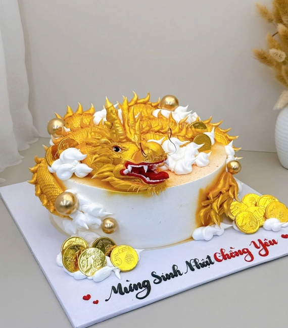  Bánh kem làm theo yêu cầu tạo hình rồng vàng tặng chồng