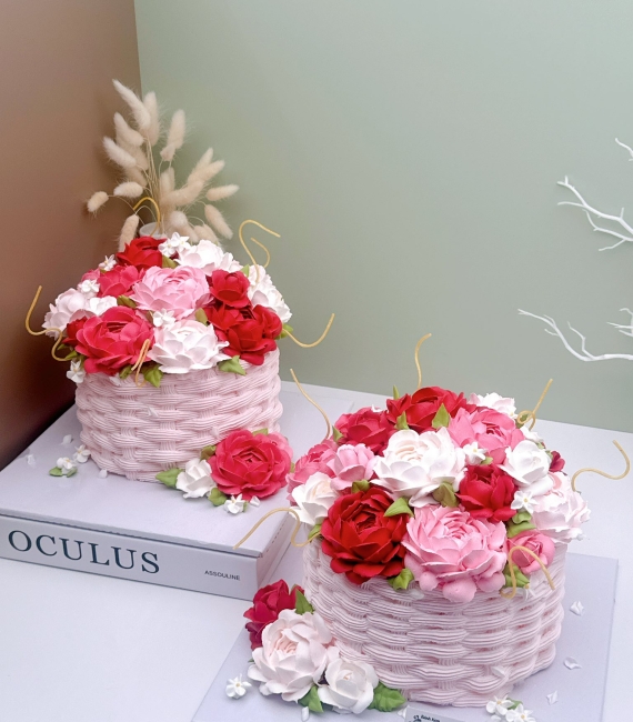 Bánh kem giỏ hoa hồng tặng mẹ