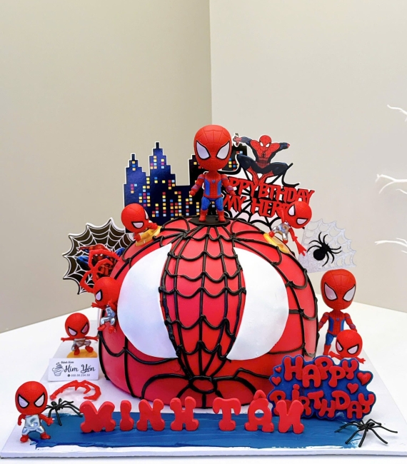 Bánh sinh nhật người nhện mẫu bánh hình tròn