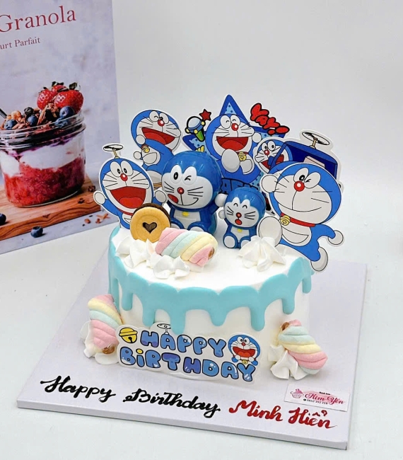 Mẫu bánh Đô rê mon xinh dành cho bé gái