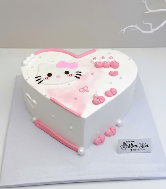 Bánh kem dành cho bé gái hình trái tim