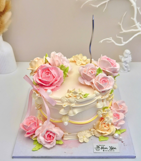 Mẫu bánh kem đẹp tặng 20/10 đẹp nhất 2025