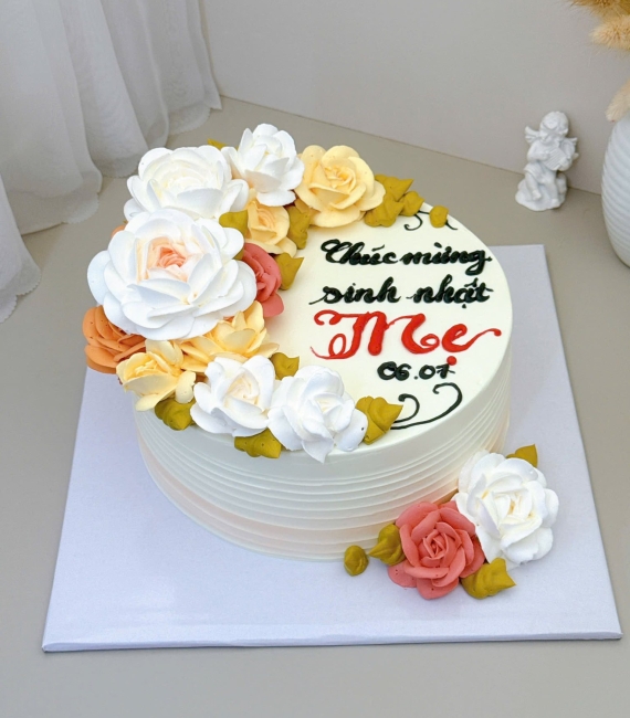 Bánh kem hoa tặng mẹ 20/10