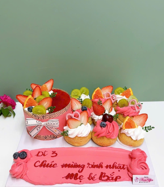 Set bánh su kem Singapore kèm panacota 