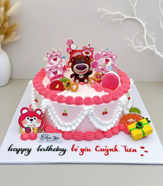 Bánh kem dành cho bé gái team gấu dâu lên 10 tuổi