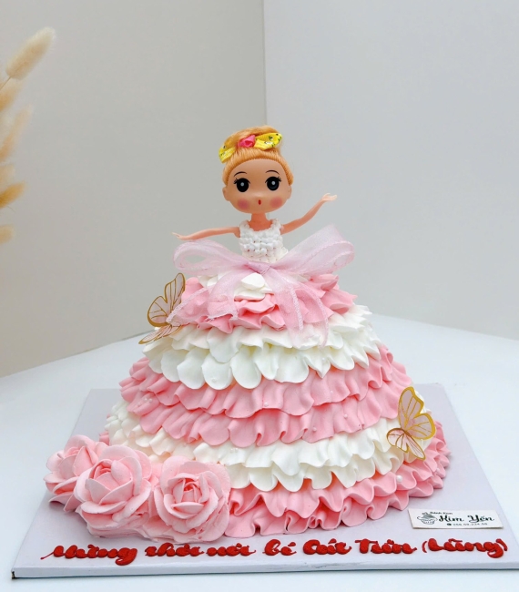 Bánh kem tone hồng trang trí công chúa 