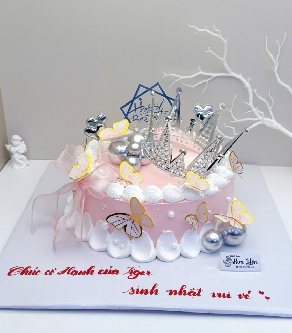 Bánh kem dành nữ mẫu đẹp làm theo yêu cầu