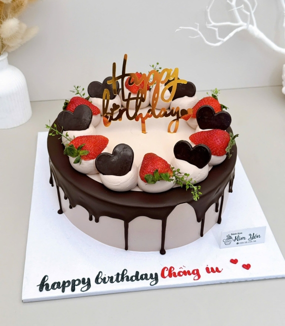 Bánh sinh nhật trang trí trái cây mix dâu tây