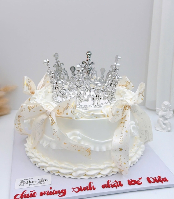 Bánh kem dành nữ mẫu đẹp hot 2025 làm theo yêu cầu