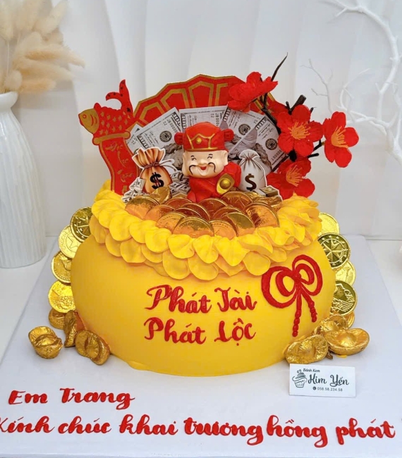 Bánh kem khai trương chữ PHÁT TÀI PHÁT LỘC