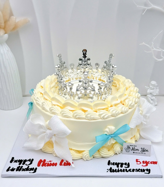 Bánh kem dành nữ mừng ngày kỉ niệm 5 năm