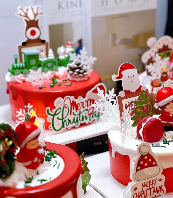 Bánh kem chủ đề giáng sinh hot 2025