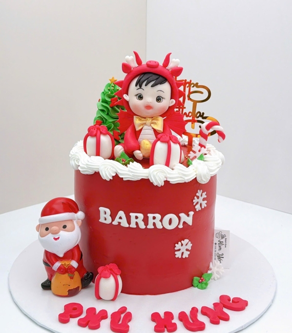 Bánh kem giáng sinh mừng sinh nhật bé trai thôi nôi