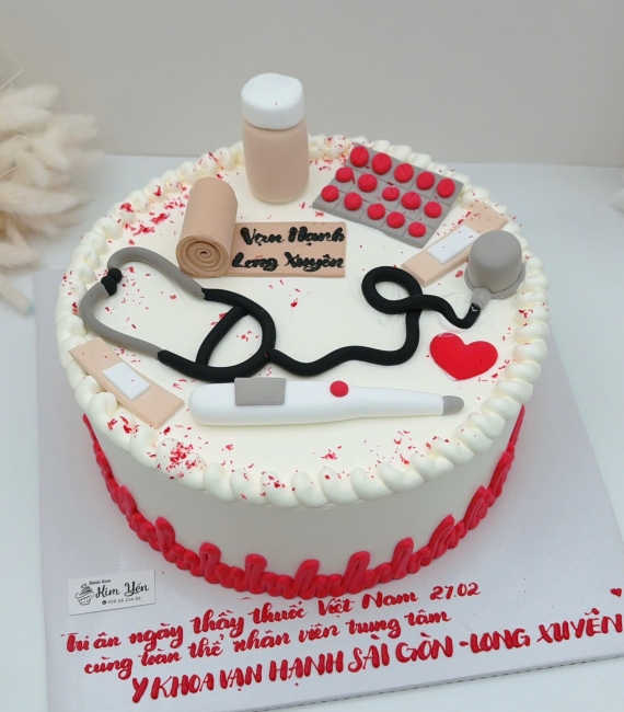 Bánh kem tặng ngày thầy thuốc