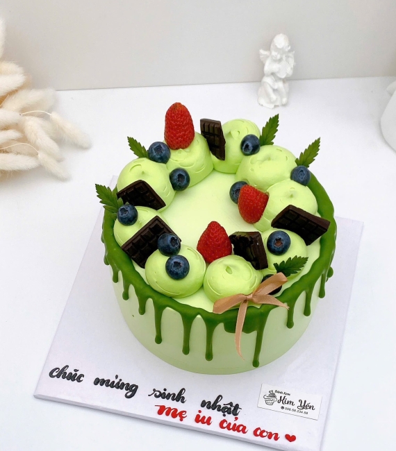 Tổng hợp mẫu bánh kem trái cây tone xanh cây hot