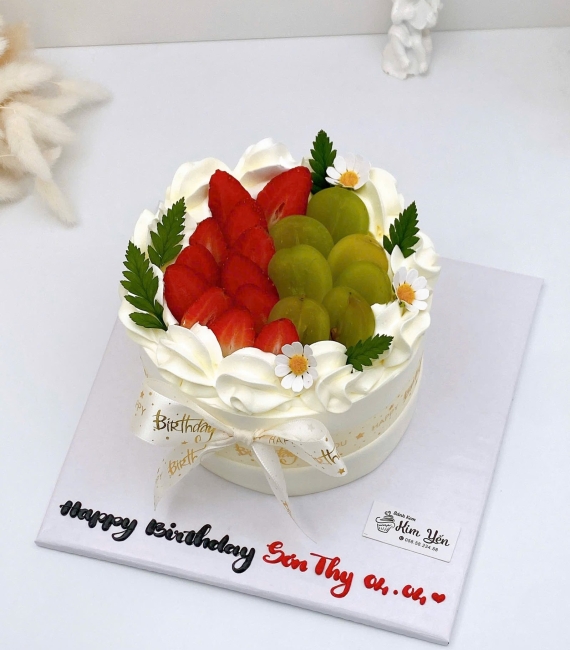 Tổng hợp mẫu bánh kem trái cây mix dâu với nho đẹp