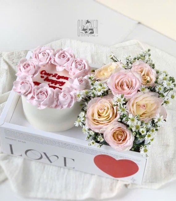 Mẫu sét bánh kem và hoa tươi tặng người thân( tùy chọn bánh theo yêu cầu) tại cao lãnh tone hồng