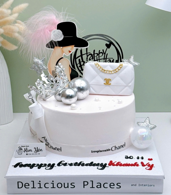 Bánh kem trang trí Hotgirl