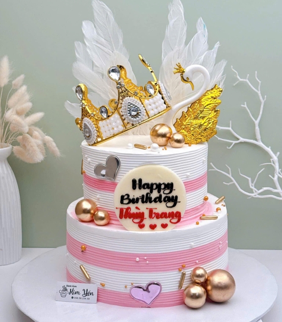 Bánh kem trang trí dễ thương tặng bé