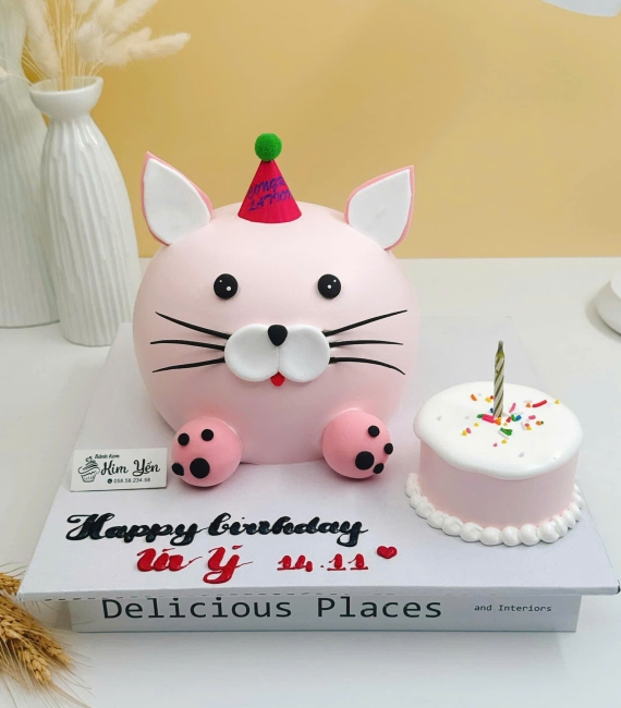 Bánh mừng đầy tháng mèo hồng