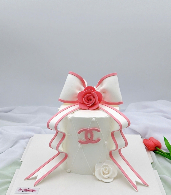 Bánh kem sang trọng