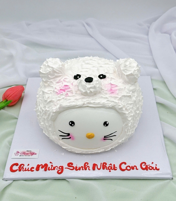 Bánh sinh nhật chủ đề gấu đang yêu