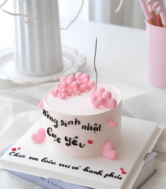 Bánh kem chúc mừng sinh nhật cục yêu