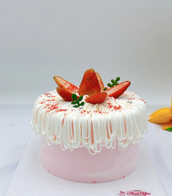 Bánh kem màu hồng dành cho vợ yêu