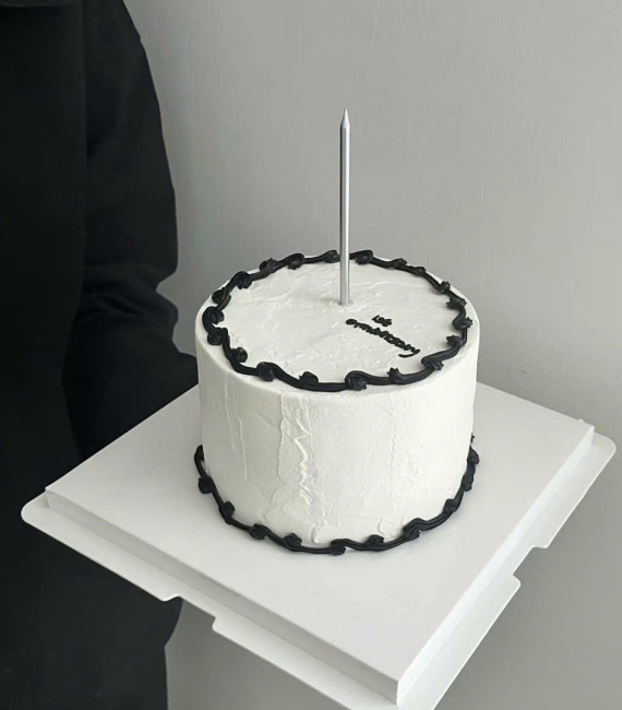  Bánh kem hàn quốc tone trắng đen