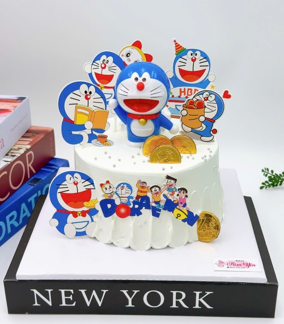 Bánh kem Đô Rê Mon cho khách làm theo yêu cầu ở Cao Lãnh